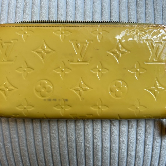 Louis Vuitton Handbags - Louis Vuitton Yellow Zip Up Vernis Wallet